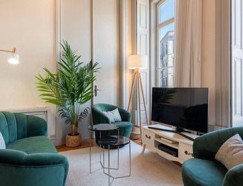 Luxurious Duplex with Unique View by LovelyStay 4
