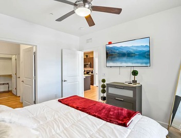 Experience South Valley charm, just a 9-min drive to Thanksgiving Point 3