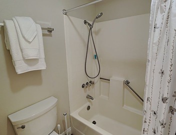 Brand NEW Remodel Single Level 2 Bd 2 Ba 2 Car Garage POOL UTC La Jolla Close to UCSD! 3