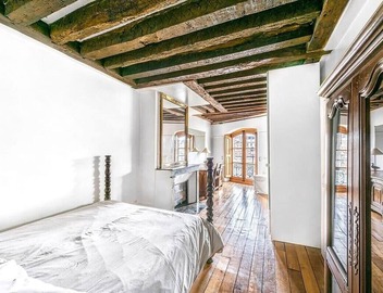 Ile Saint Louis - Quai d'Orleans 2bdr by B'Your Home 4