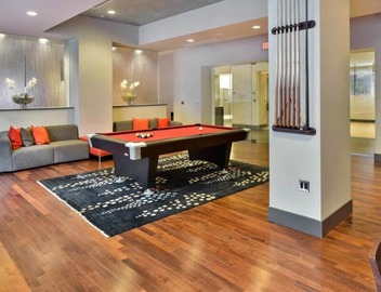Hip Mount Vernon 1BR w/Pool & Gym, walk to Smithsonian, by Blueground 4