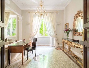 Perfect Elegant Living All Amenities Finest Quality Furnishings a/c Washer Wifi 5