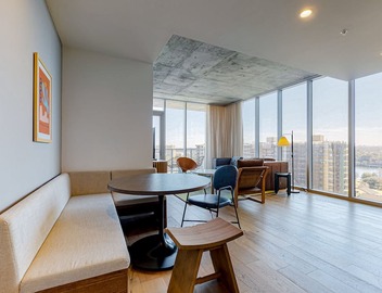 13th floor corner condo, lake-view balcony, rooftop pool & gym, dog-friendly 3