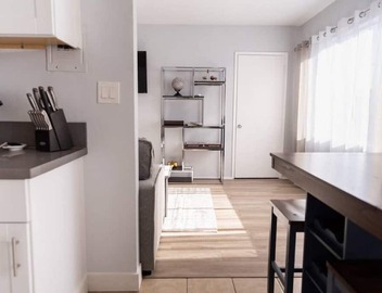 SLEEK 1BR FULLY RENOVATED 2023 in NOHO ARTS DISTRICT p45 3