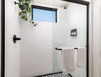 Balcony Room 305 | The Brick Boutique Hotel 4