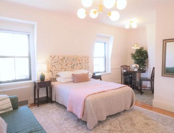 Morrill Mansion Inn | 4 | Self Check In | Parking 4