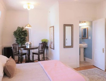 Morrill Mansion Inn | 4 | Self Check In | Parking 5