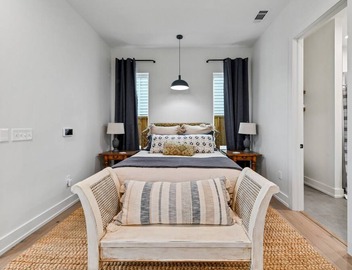 Spacious Studio 3 Blocks Off St. Charles Avenue 2