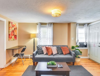 Stunning Brockton Apt < 4 Mi to Westgate Mall! 2