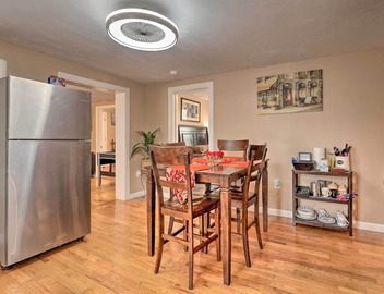 Stunning Brockton Apt < 4 Mi to Westgate Mall! 4