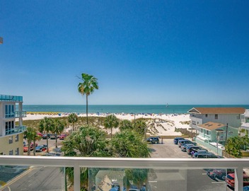 Modern Design Gulf Facing Condo on the Beach 4