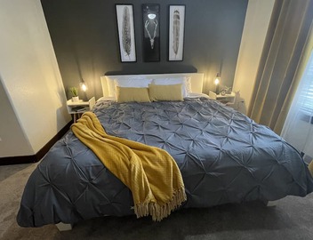 Luxury Top Floor Condo 5 min from Magic Mountain in a resort style gated complex 3