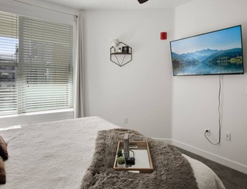 Amazing Apartment With a Hot Tub! 5