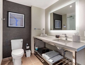 3 Relaxing Units for Groups! Rooftop Lounge, Bar, Minutes to Nationals Park 2