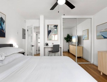 Double King Suite with Patio Dining and Parking 3