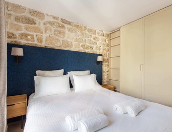 St Georges - Fabulous Two Bedroom in Paris 5