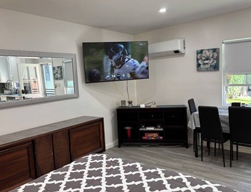 FIFA‼️Only 12 Miles‼️World Cup‼️Guest House-Studio- RemodelWestside Location! 5
