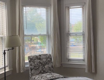 Beautiful 3 Bedroom located 10 minutes from Downtown 3