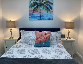 One bedroom new remodel furnished to tens! Pure luxury, professionally decorated 3