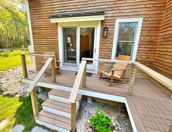 Waterfront Couples Retreat w/Porch, Private Patio, Freeport, Near LL Bean 5