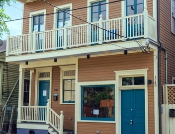 NOLA Studio | Streetcar Outside Your Door 2