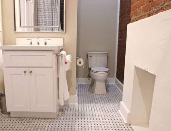 Luxury Condo 1 Bed 1.5 Bath Block off Magazine 4