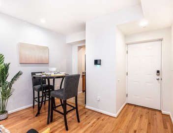 Gorgeous Modern Serviced Apartment 3