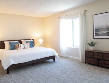 King Bed, Pool, Hot Tub, Mountain Views 3
