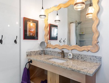 Boutique Hotel Folly Room 2: King Suite with large private balcony in the heart of Folly Beach 4