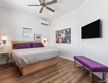 Boutique Hotel Folly Room 2: King Suite with large private balcony in the heart of Folly Beach 2