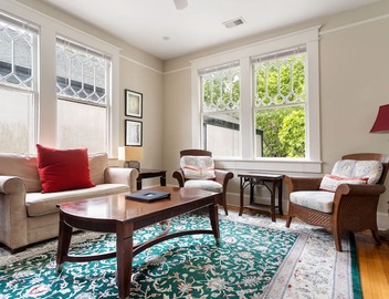 Downtown Luxury |Rutledge Avenue Inn (Suite C) 5