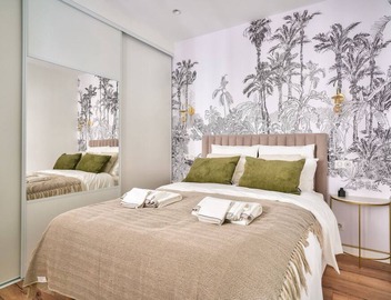 NEW Eiffel Tour ! Splendid 2BR & 1 BR Apts in the Heart of Paris 4