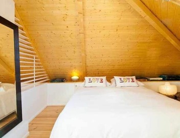 Cozy Duplex flat with AC. Lovely neighbourhood. 5