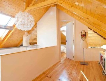 Cozy Duplex flat with AC. Lovely neighbourhood. 2