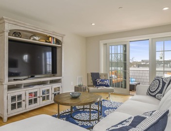 Luxury Downtown Harwich Port Condo Retreat 5