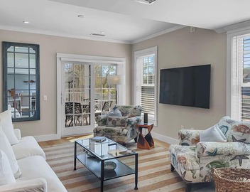 Luxury Downtown Harwich Port Condo Retreat 4