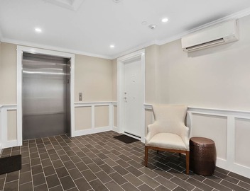 TJs Tide: Prime Location Condo w/Outdoor Deck 3
