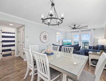 Dolphin Cay 204! Oceanfront 3 BR (2 KG BR's-1 Qn BR) 2 BA! Large pool! 4