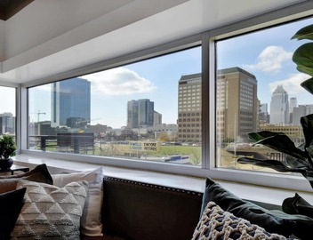 Bright + Stylish Downtown Loft | East 6th Street 2