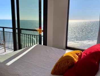 Absolute Beach. Oceanfront. Pet Friendly. 2