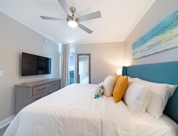 Waterscape A625 ~ Top Floor 2BR ~ Partial Gulf View ~ Beach Service 2