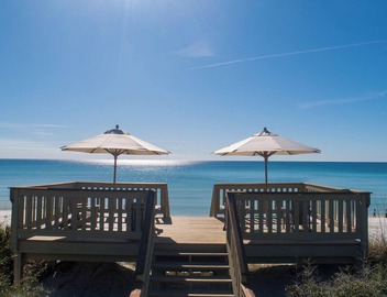 Hemingway Carriage House - SLIGHT GULF VIEWS! CLOSE TO MAIN STREET! 5