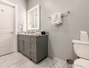 Luxury Condo Walk Anywhere & Everywhere! The Bordeaux 4