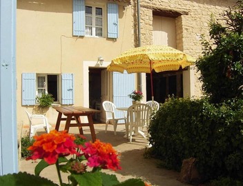Sunny Provence Home with Terrace 4