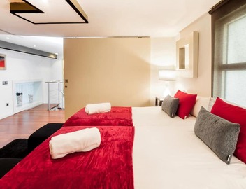 Victoria City Center 2: Luxury Touristic Duplex in the heart of Barcelona 2