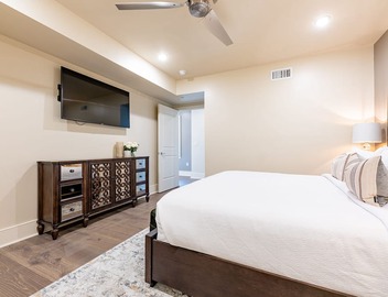 🏆VOTED BEST PENTHOUSE IN DOWNTOWN NOLA! 2 QUEEN SLEEPER SOFAS+LARGE PRIVATE TERRACE🏆 3