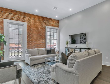 📸 RARE! Experience NOLA NOT Found in a HOTEL! 2 Personal Balconies| 3 Beds+Queen Sleeper Sofa📸 3