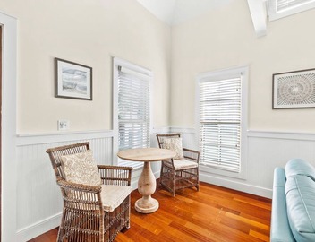 Madison Carriage, South of 30-A in Rosemary Beach. Close to Beach, Pool and Shoppes. 3