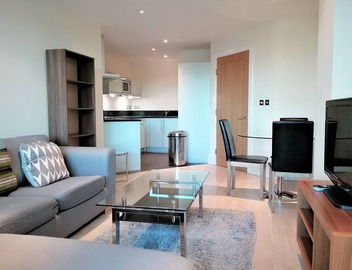 Still Life Vauxhall Deluxe One Bedroom Apartment 5