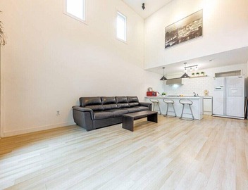 Vivaldi white house in vally 3